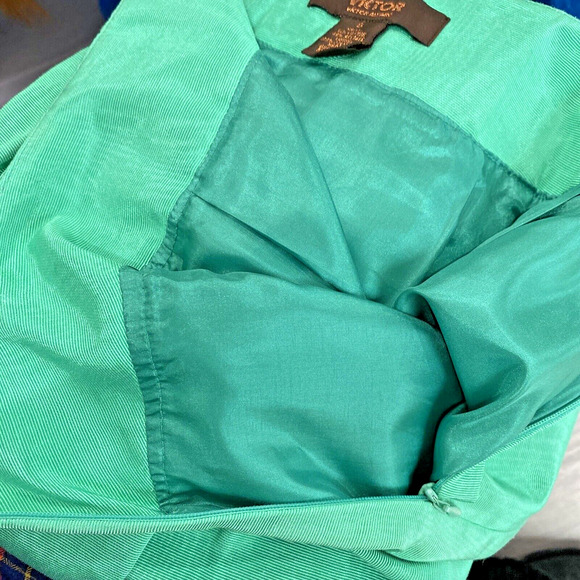 Victor Alfaro Skirt Bright Green Pleated Satin Shimmer Size 8 St Patrick's Day - Picture 8 of 8